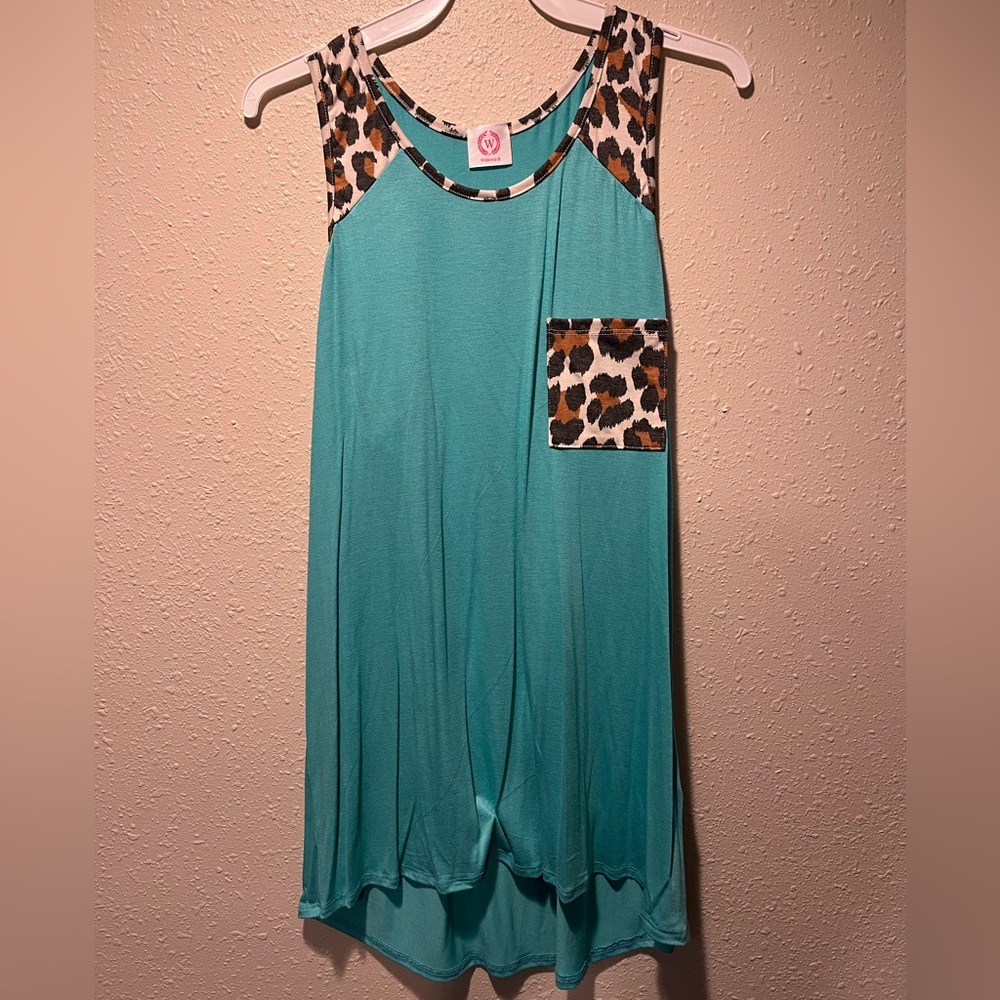 Teal cheetah trimmed tank-top